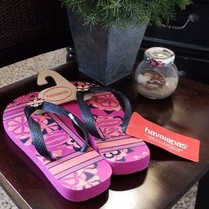 HAVAIANAS NWT PINK & BLACK WITH JEWEL SIZE 6 35-36